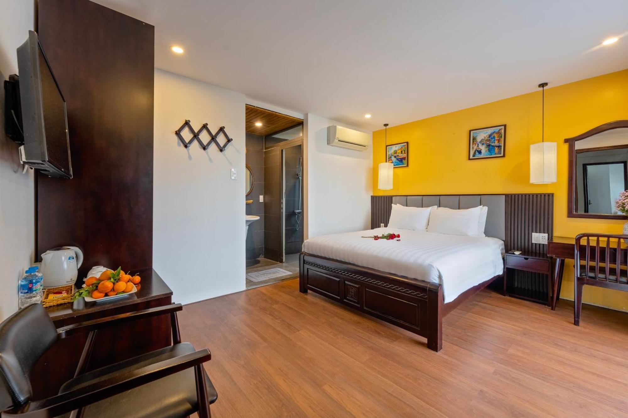 Serene Riverside Hotel Hoi An Exterior photo